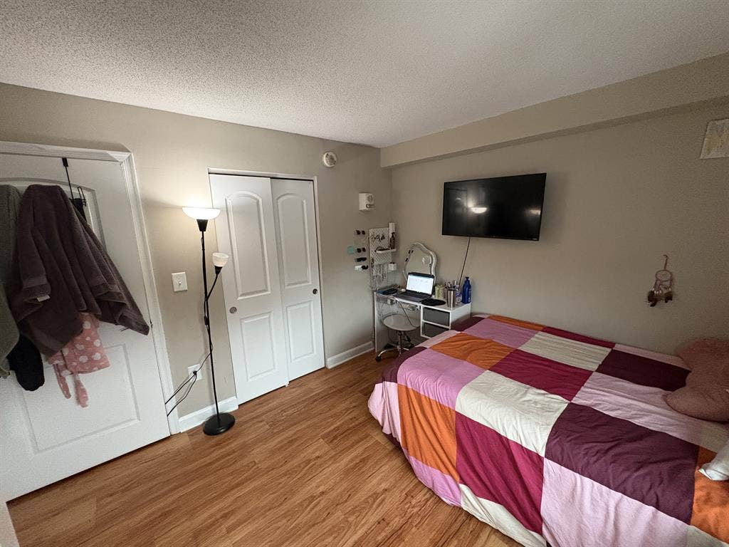 Lease renewal, new roommate needed