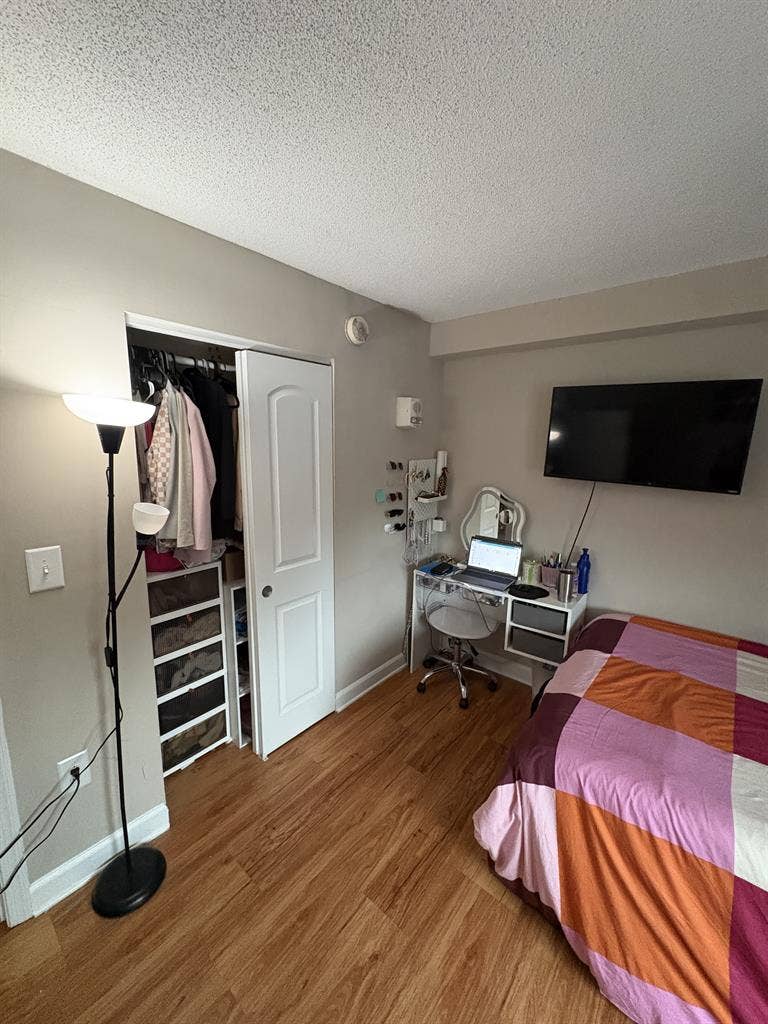 Lease renewal, new roommate needed