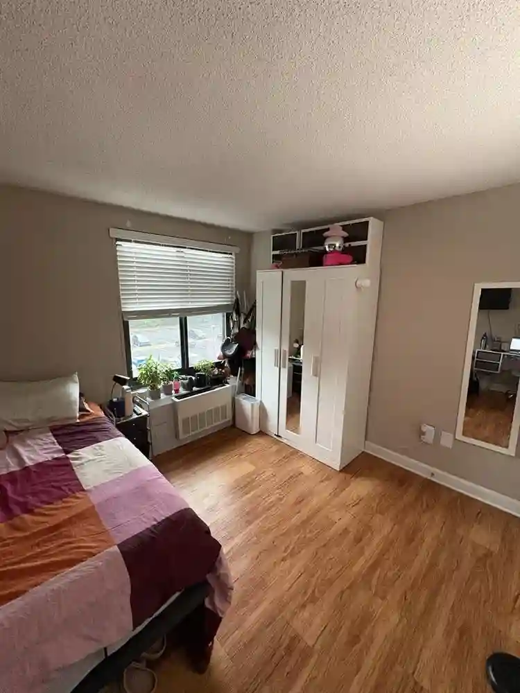 Lease renewal, new roommate needed