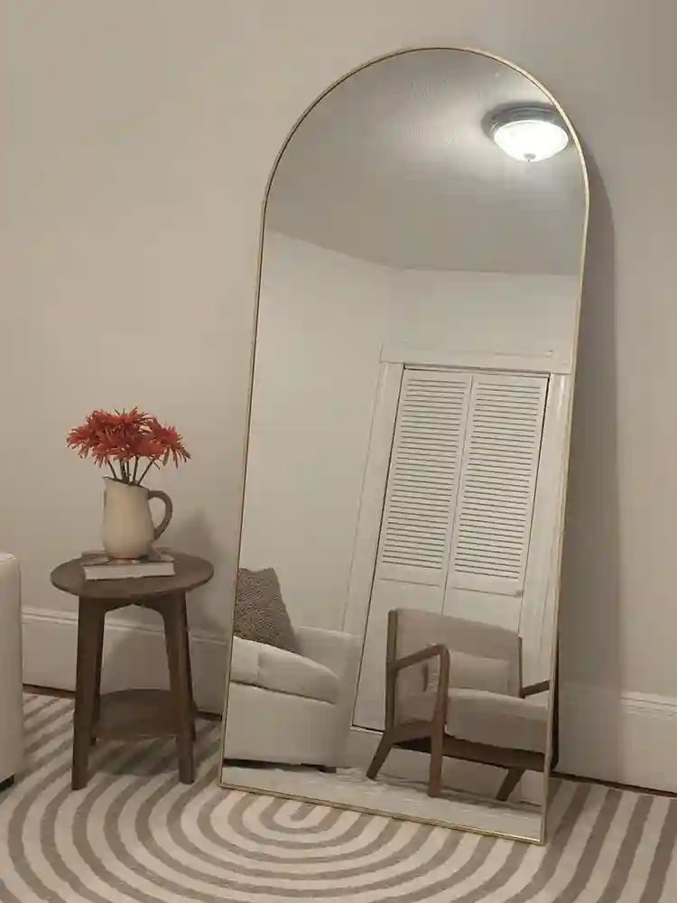 Looking for 2
Female Roommates!!