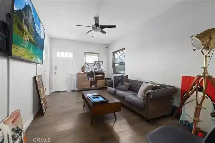 Cool House in Compton