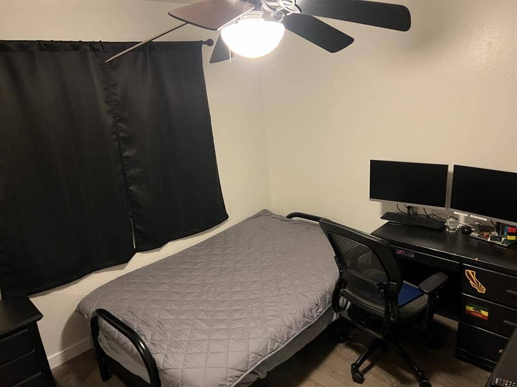 Private rooms available for rent