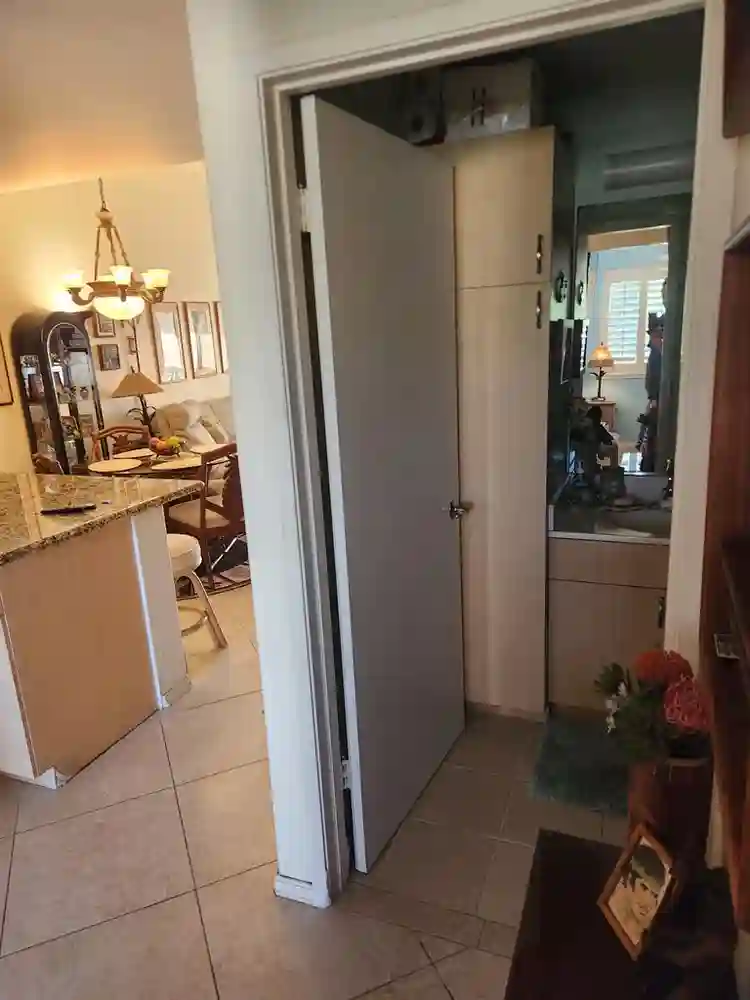 Fully furnished bedroom in Napili.