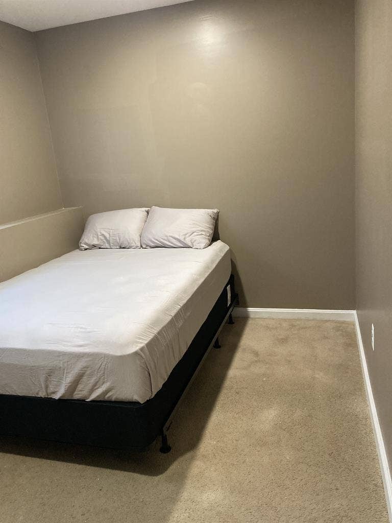 Room for Rent - $