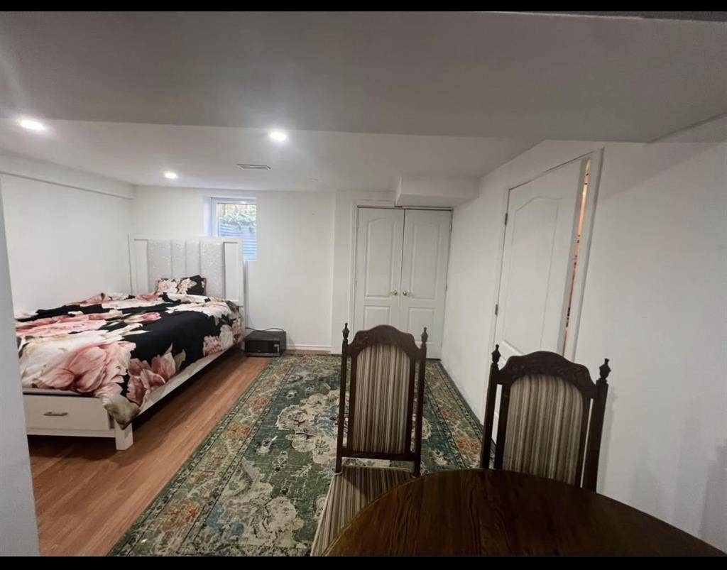 full bathroom basement