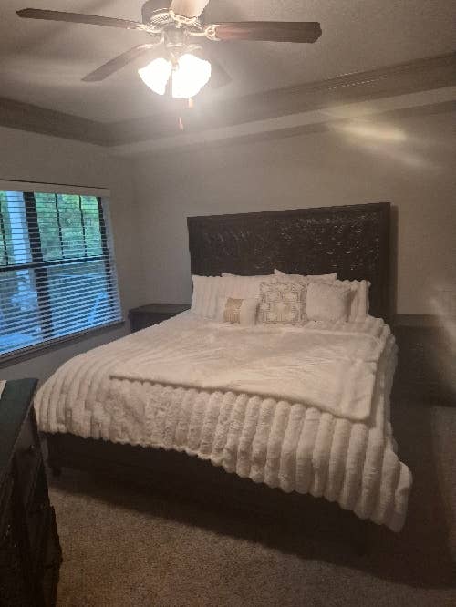 1 bedroom available in Suwanee GA,