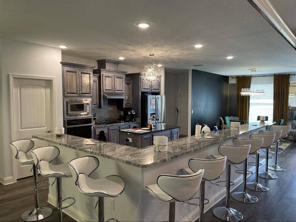 Private room / shared bathroom