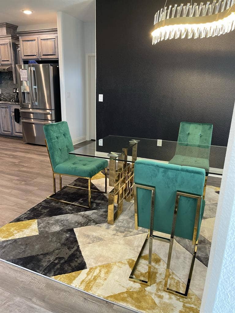 Private room / shared bathroom