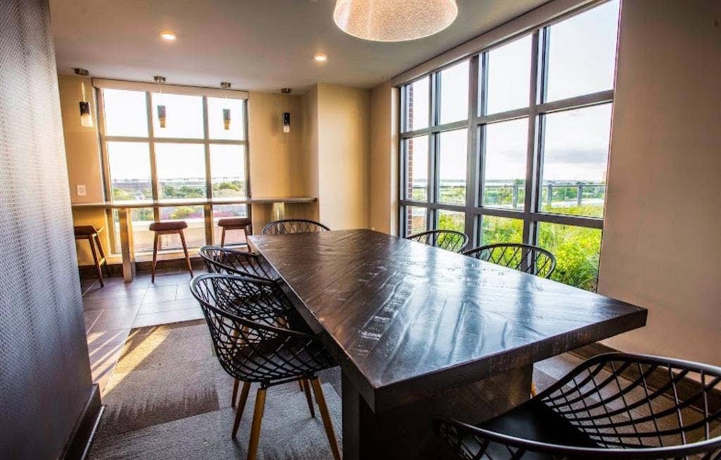 Subleaser needed! Spring !