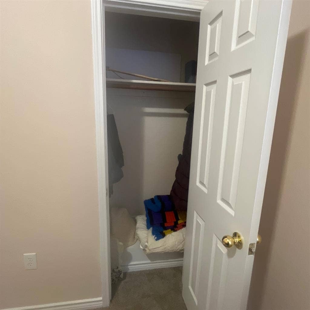 hundred, thirty rent /deposit