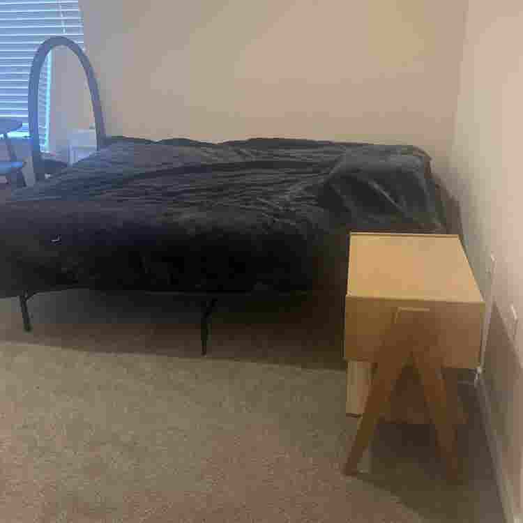 hundred, thirty rent /deposit