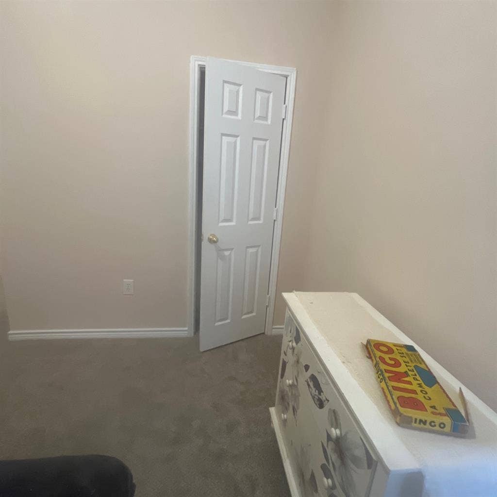 hundred, thirty rent /deposit