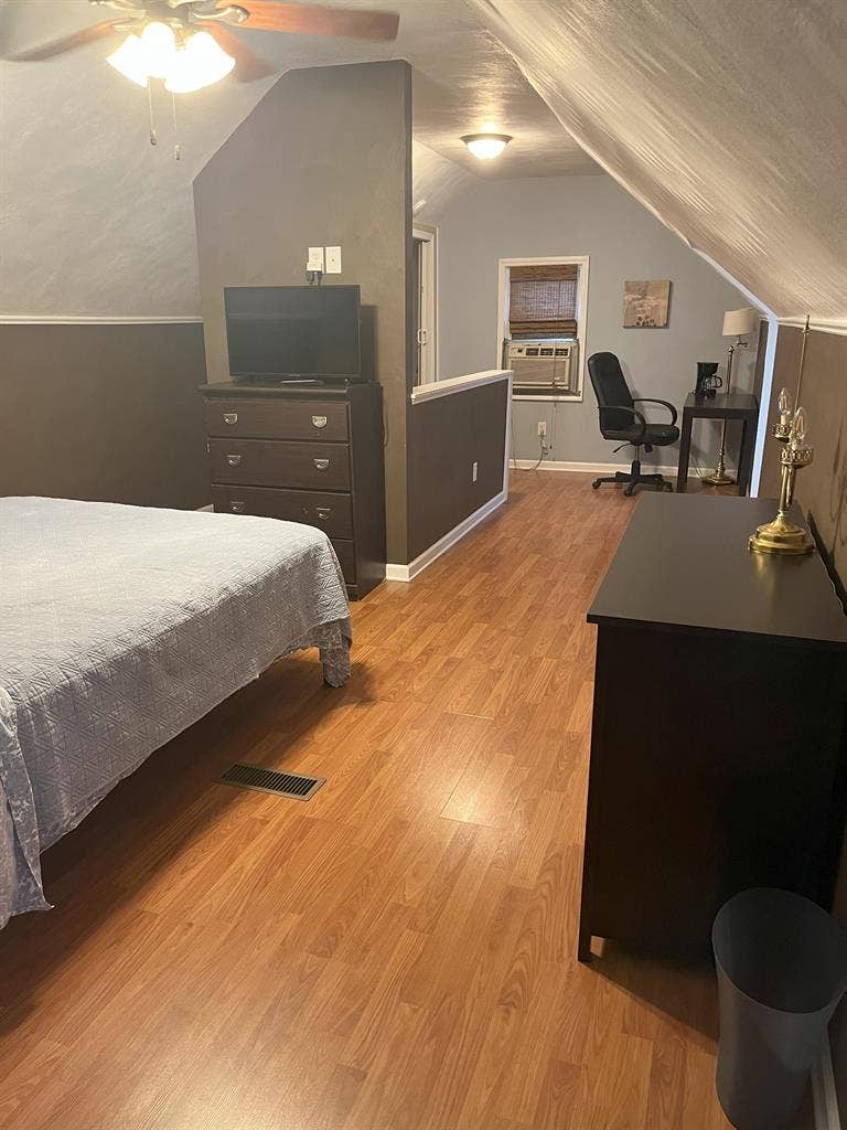 Attic Suite with Private Bath