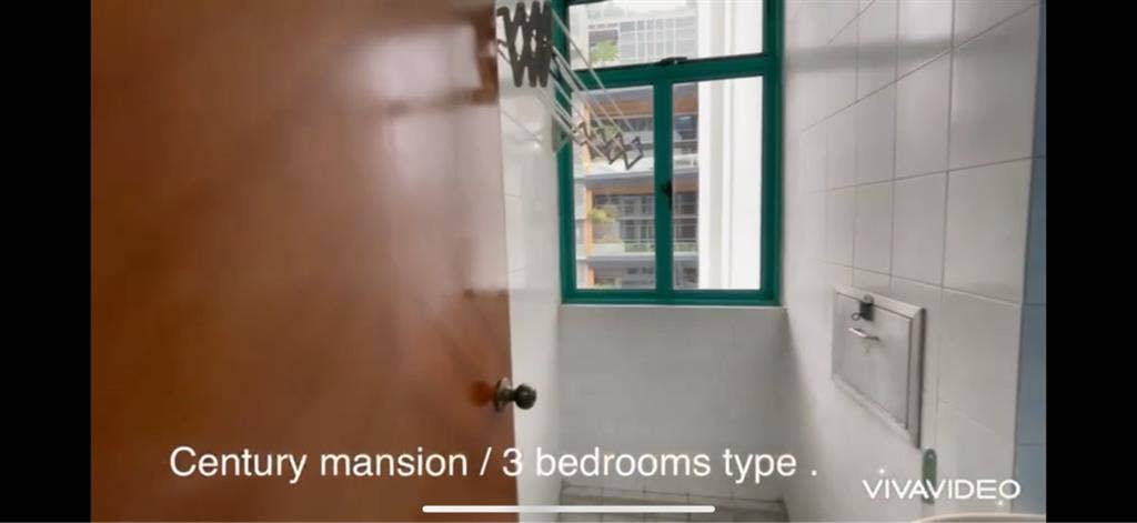 Looking for a flatmate