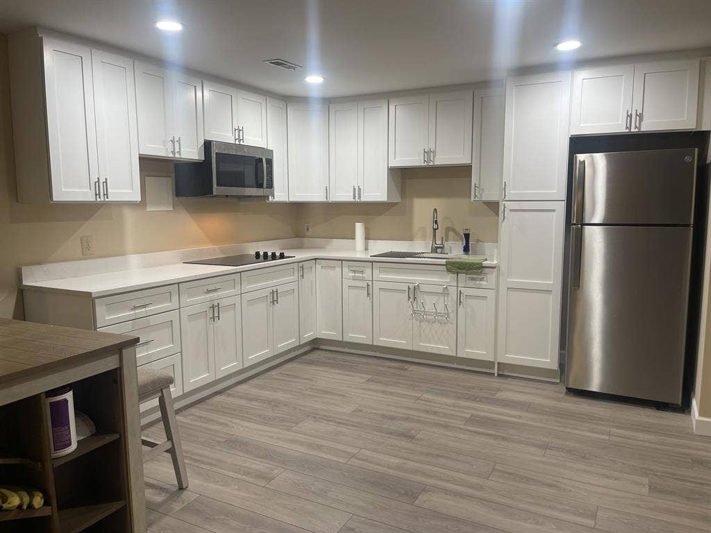 Owings Mill Furnished Spacious Room