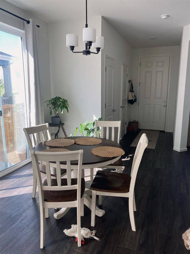 Two Cozy & Modern Rooms Near DIA