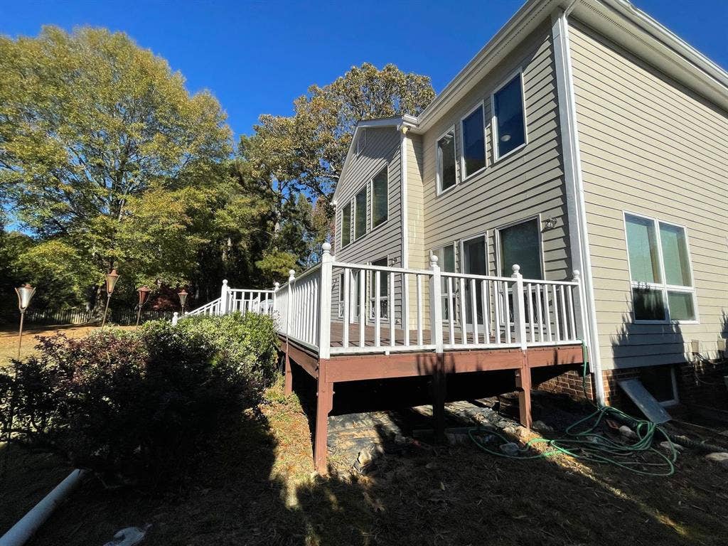 4 BR in Apex