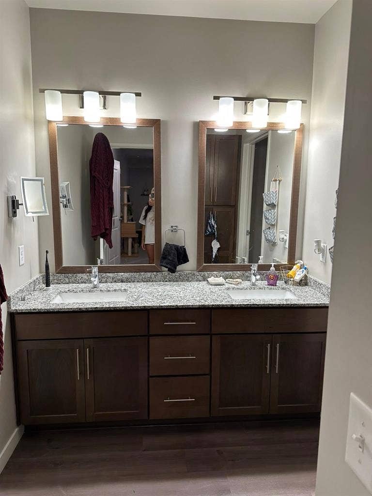 looking for a roommate