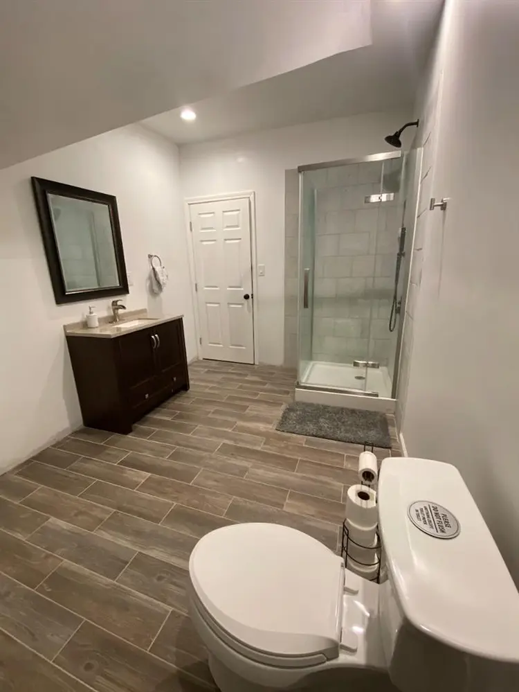 Room for Rent Inside of MANSION!