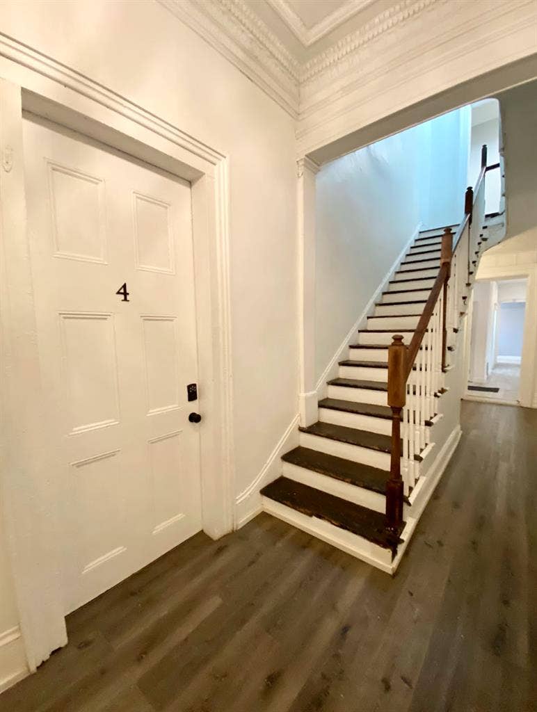 Room for Rent Inside of MANSION!