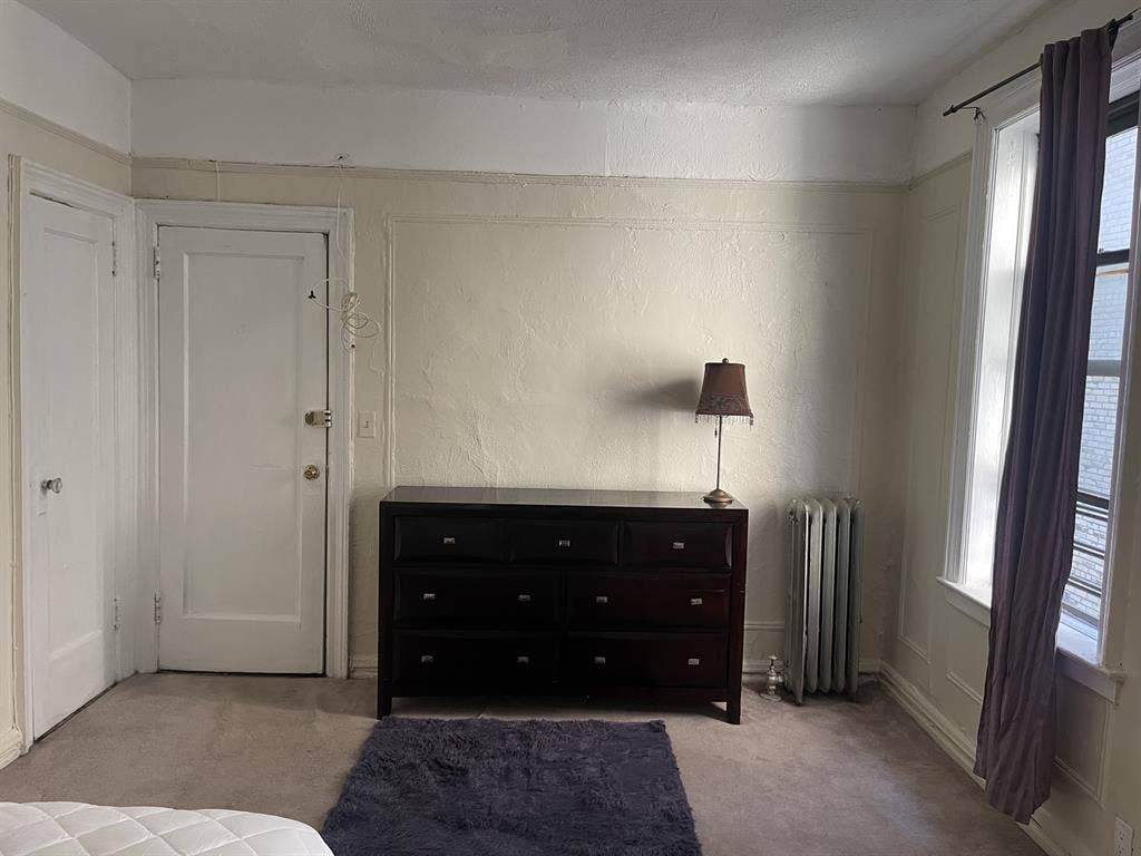 Furnished room for rent, util. Inc.