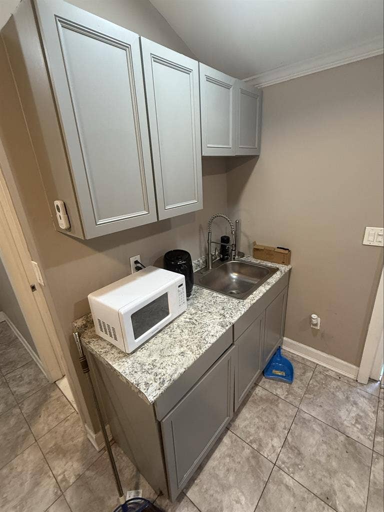 Studio Apartment Elmont NY UBS Area