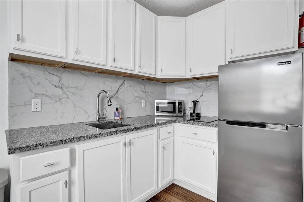 6 BR in Port St. Lucie