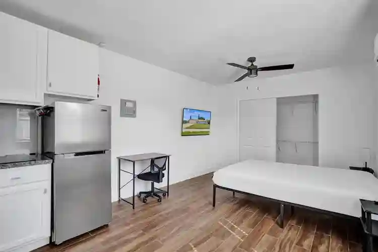 4 BR in Port St. Lucie