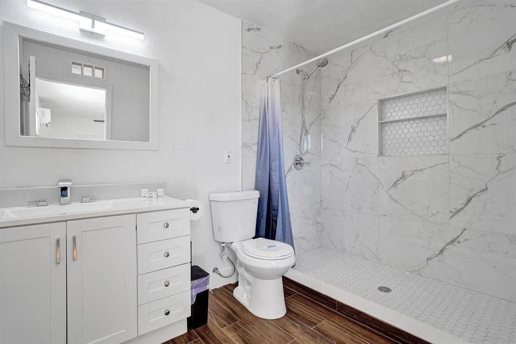 6 BR in Port St. Lucie