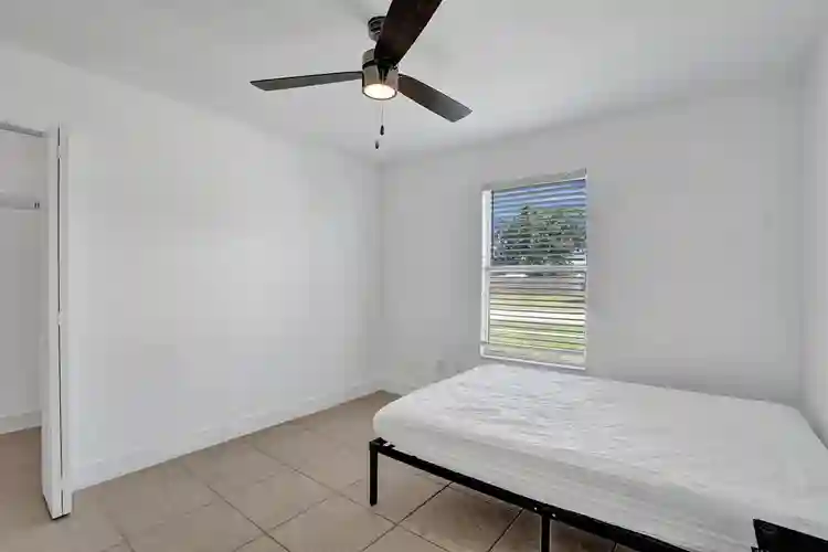 4 BR in Port St. Lucie