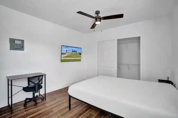 4 BR in Port St. Lucie