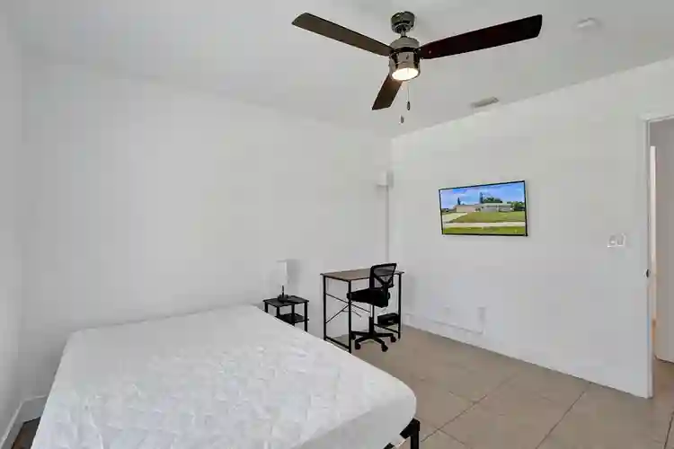 4 BR in Port St. Lucie