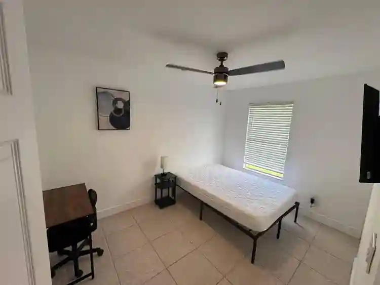 4 BR in Port St. Lucie