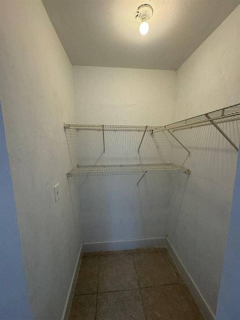 6 BR in Port St. Lucie