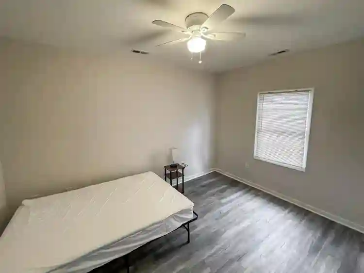 10 BR in Petersburg