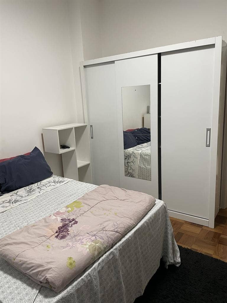 Quarto mobiliado na Bela Vista