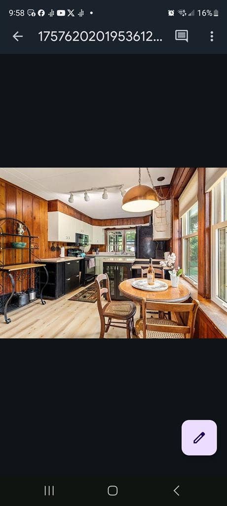 Lake house  sunset views near town