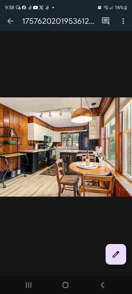 Lake house  sunset views near town