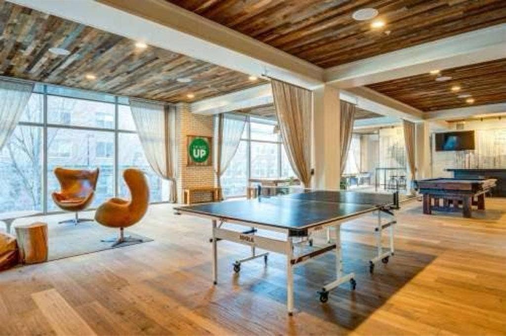 bath Apartment at The Hub!