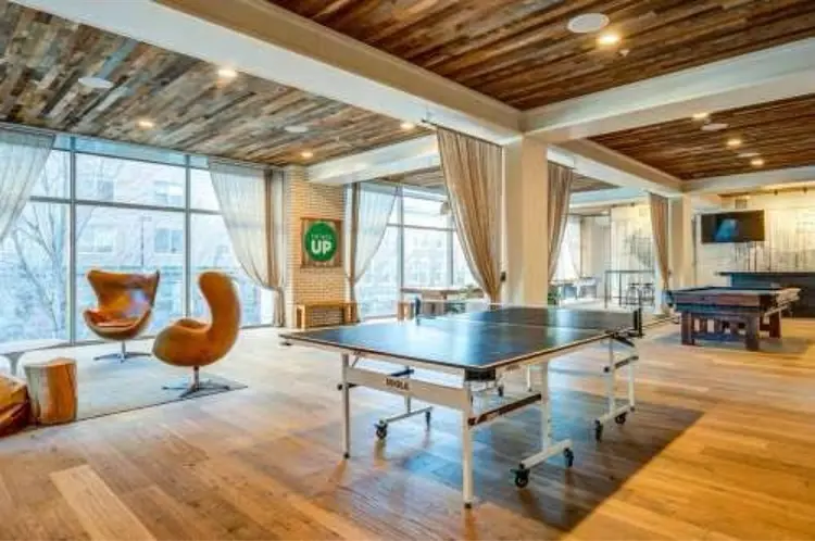 bath Apartment at The Hub!