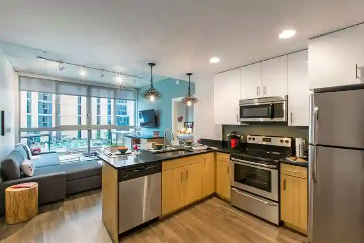 bath Apartment at The Hub!