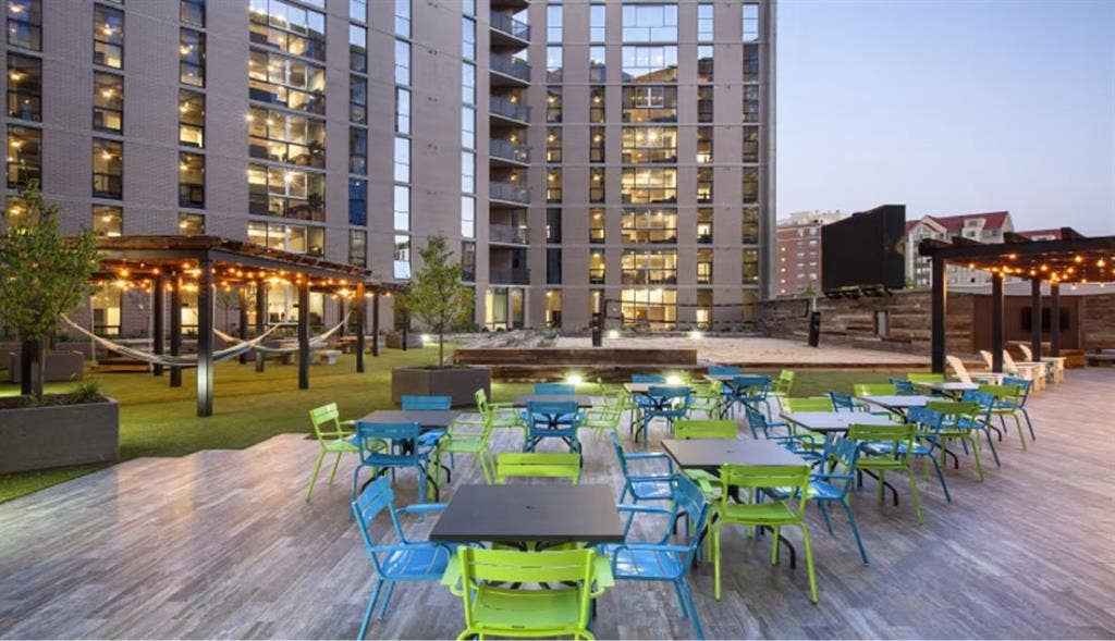 bath Apartment at The Hub!