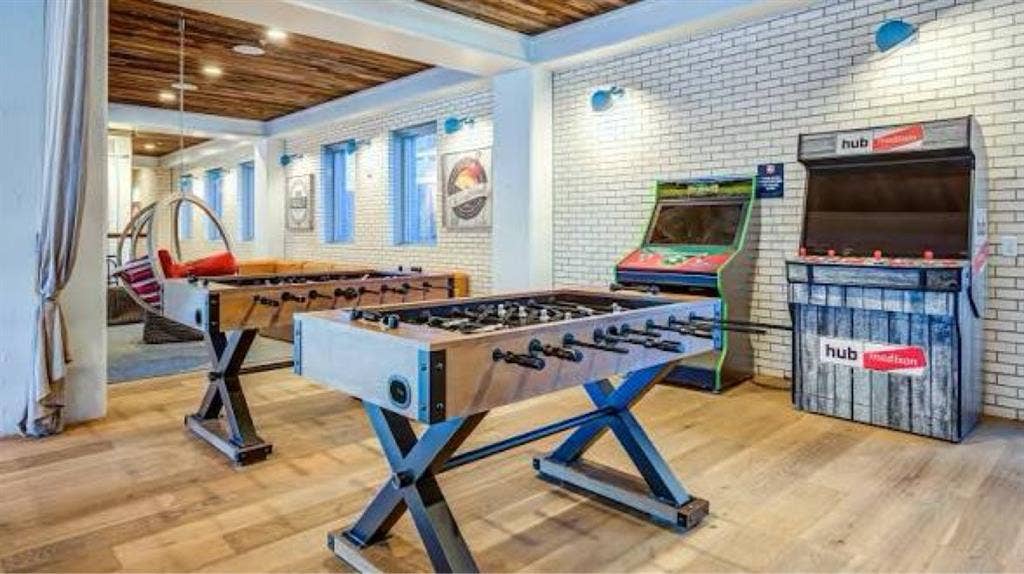 bath Apartment at The Hub!