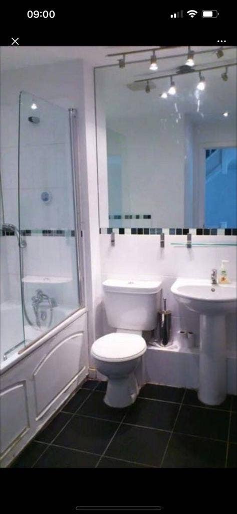 Ewell West Room Available Now