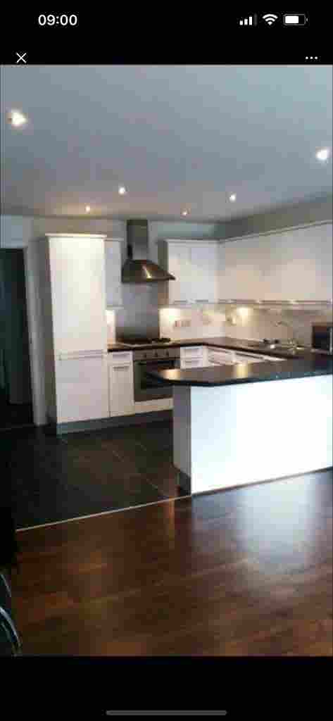 Ewell West Room Available Now