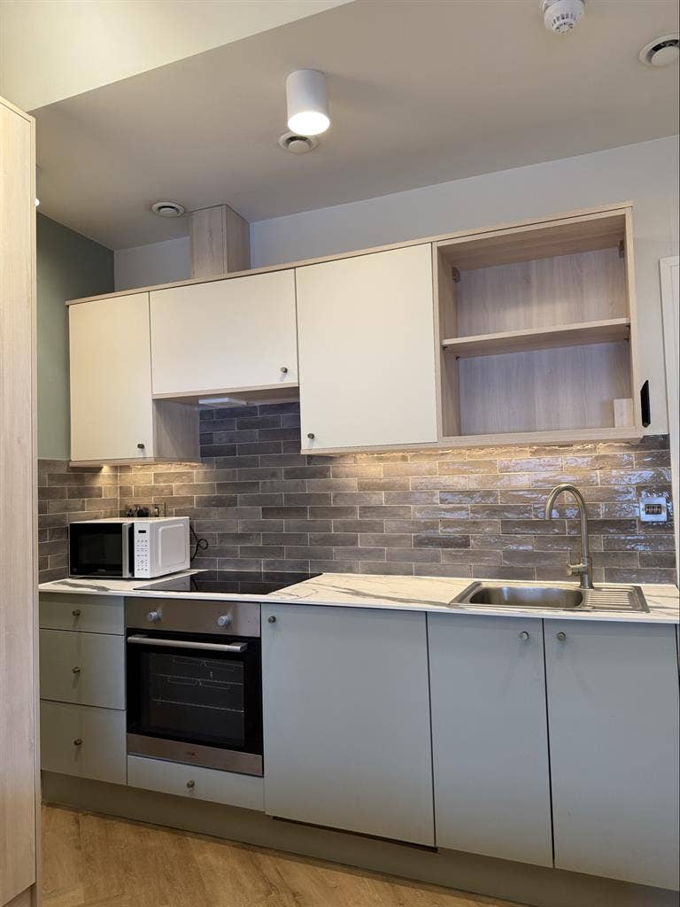 Student ternancy takeover immediat