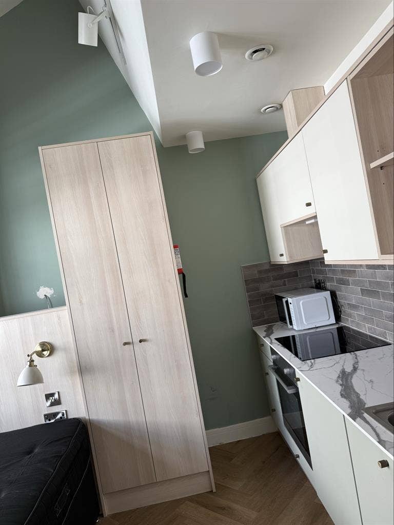 Student ternancy takeover immediat