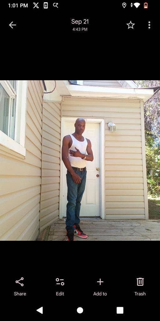 Looking for a roommate.$ per mon