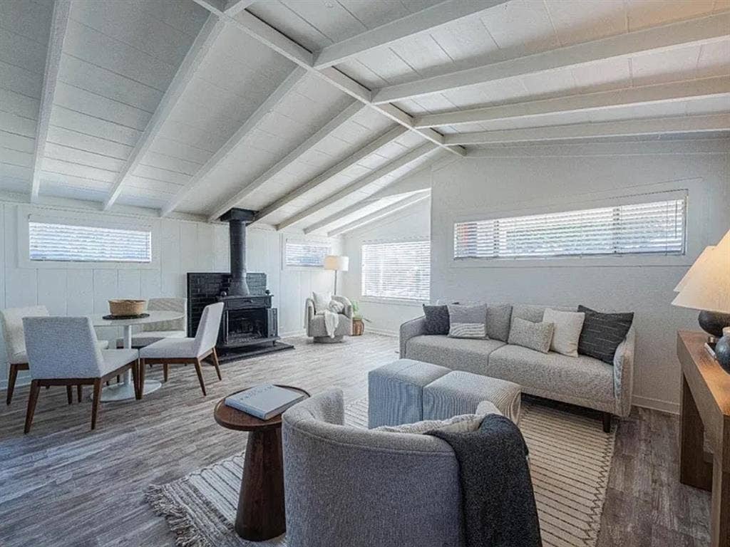 Beautifully Single Family Home.