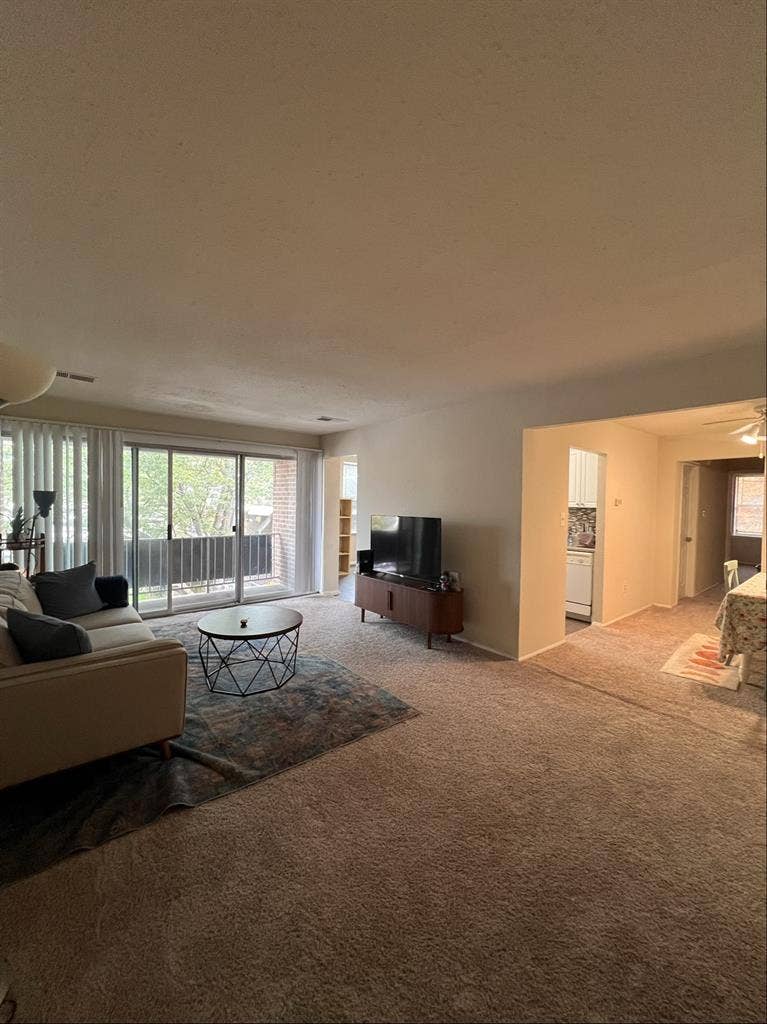 Room for rent in Silver Spring!